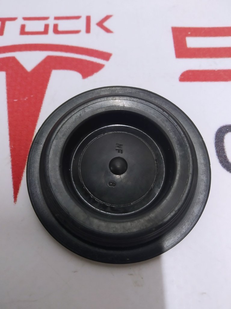 4 1037078-00-A Tesla 모델 S, 모델 S REST 1037078-00-A의 하체 용 플라스틱 캡